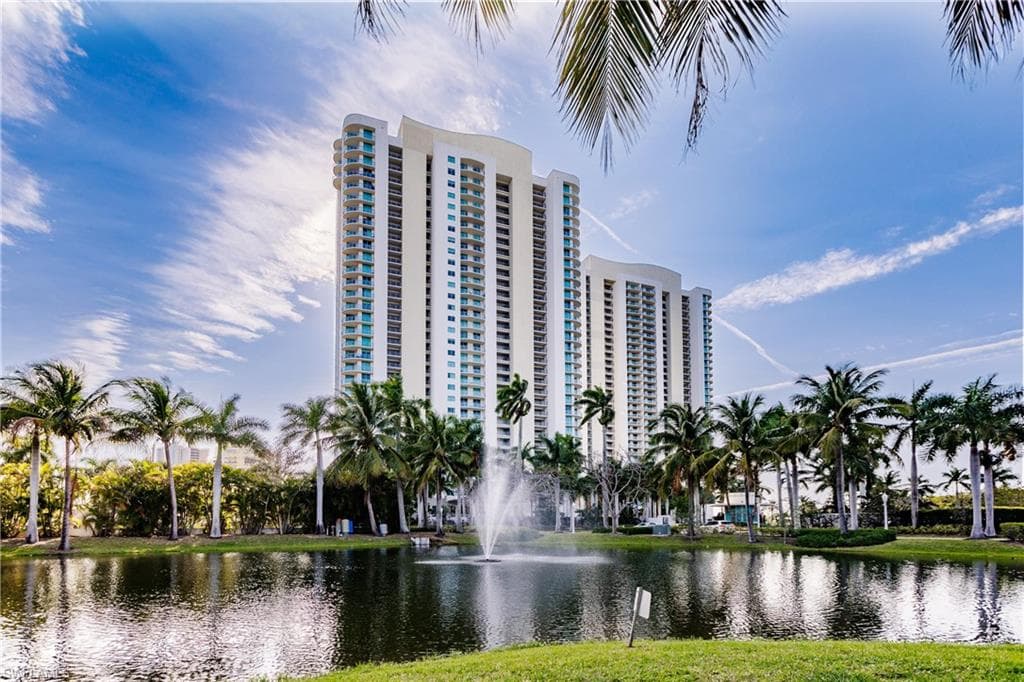 3000 Oasis Grand BLVD 2507 FORT MYERS, FL 33916