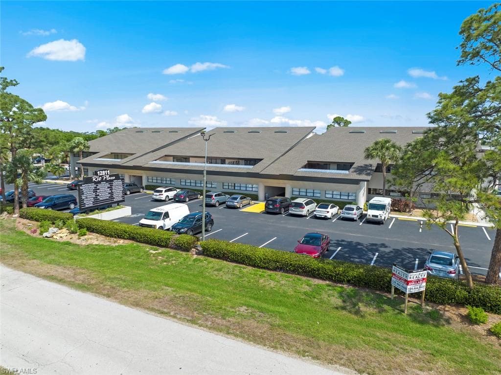 12811 Kenwood LN 117 FORT MYERS, FL 33907