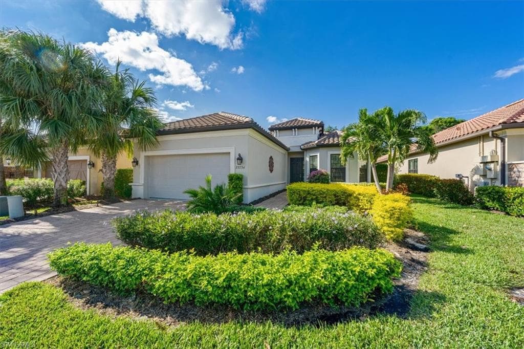 23734 Pebble Pointe LN ESTERO, FL 34135