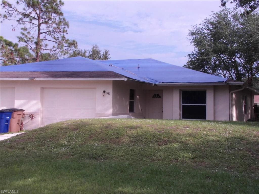 935 Meadow RD LEHIGH ACRES, FL 33973