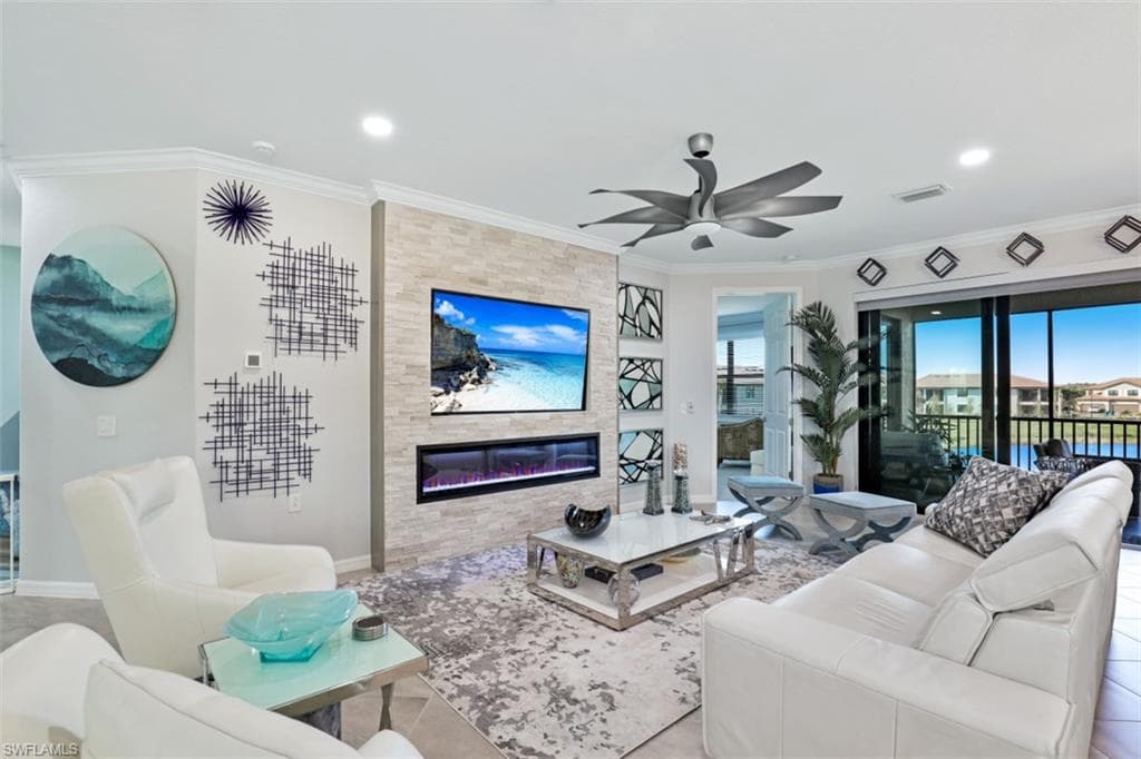 2363 Montserrat LN SW 202 NAPLES, FL 34120