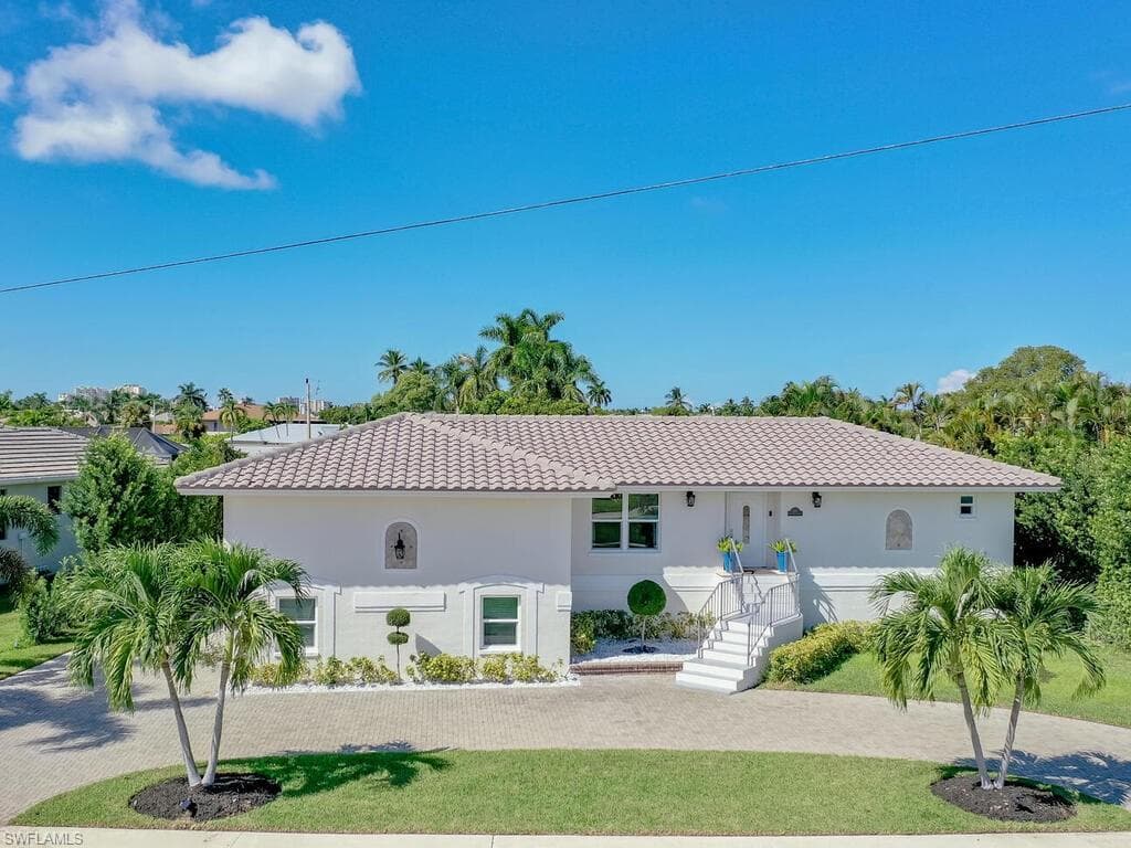 326 Sand Hill ST MARCO ISLAND, FL 34145