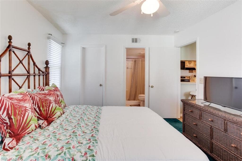 4321 27th CT SW 202 NAPLES, FL 34116