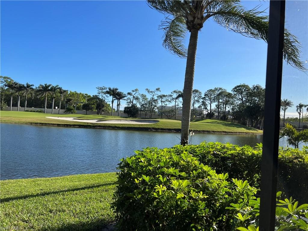 7360 Saint Ives WAY NE 2102 NAPLES, FL 34104