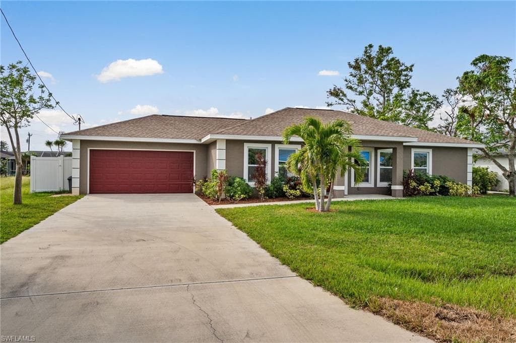 620 SE 31st LN CAPE CORAL, FL 33904