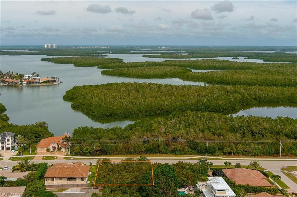 1985 San Marco RD MARCO ISLAND, FL 34145