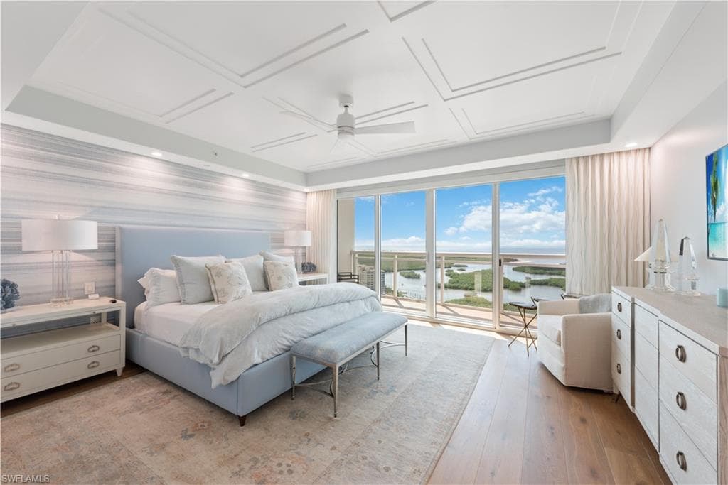 13915 Old Coast RD PH04 NAPLES, FL 34110