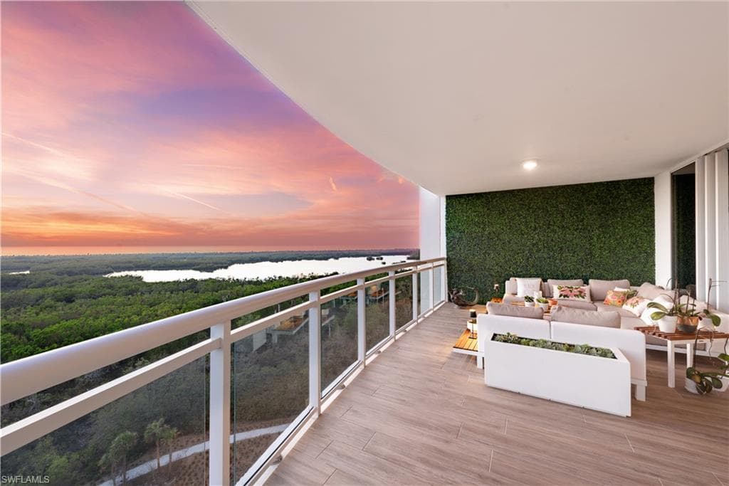 13925 Old Coast RD 1101 NAPLES, FL 34110