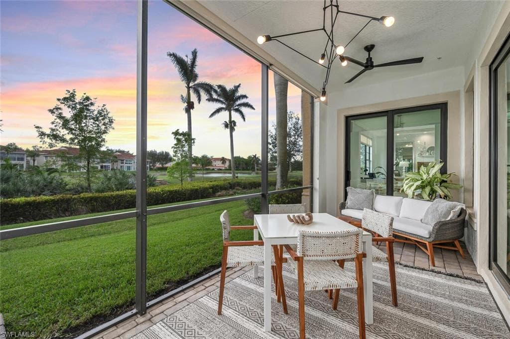 2521 BREAKWATER WAY 1101 NAPLES, FL 34112