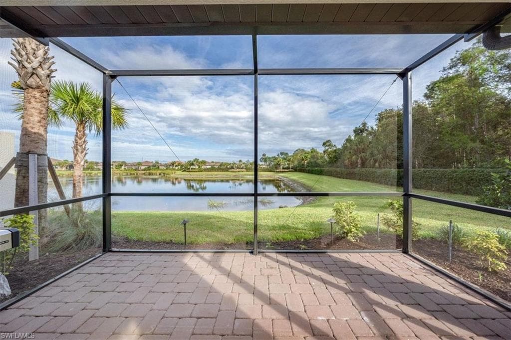 8005 Calle Canovas CT NAPLES, FL 34114
