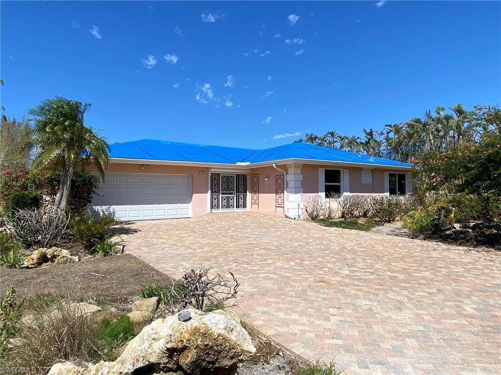 1399 Albatross RD SANIBEL, FL 33957