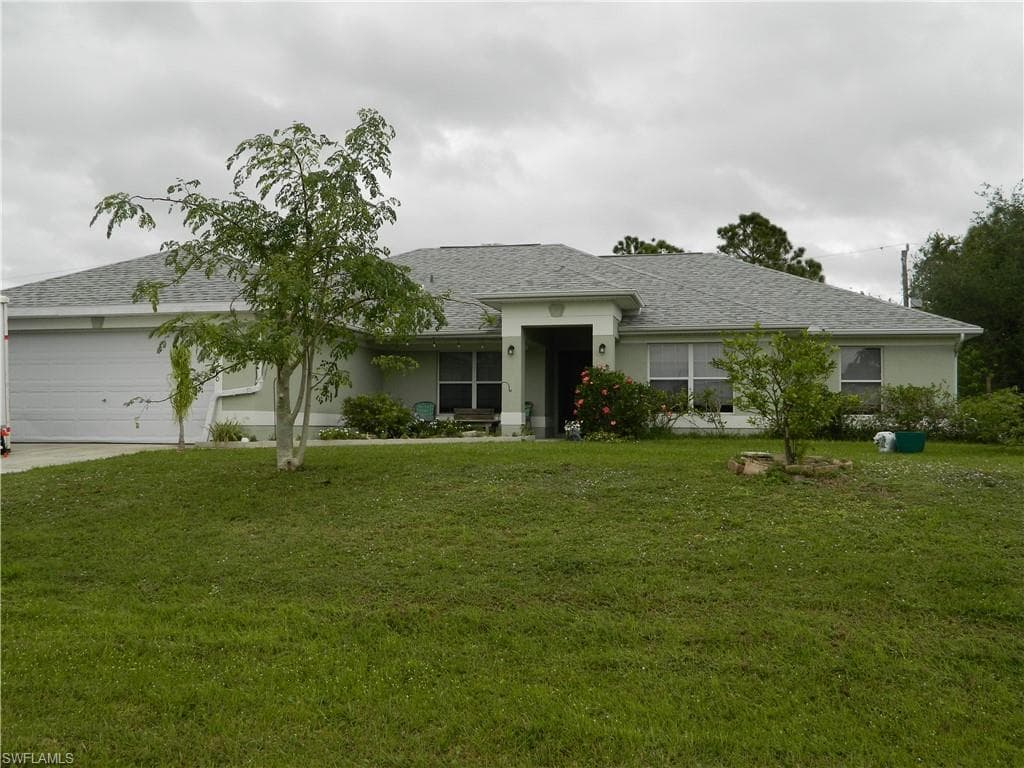 6400 Maytree CIR FORT MYERS, FL 33905