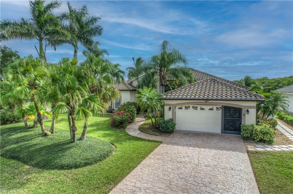 108 Newport CAY NAPLES, FL 34114