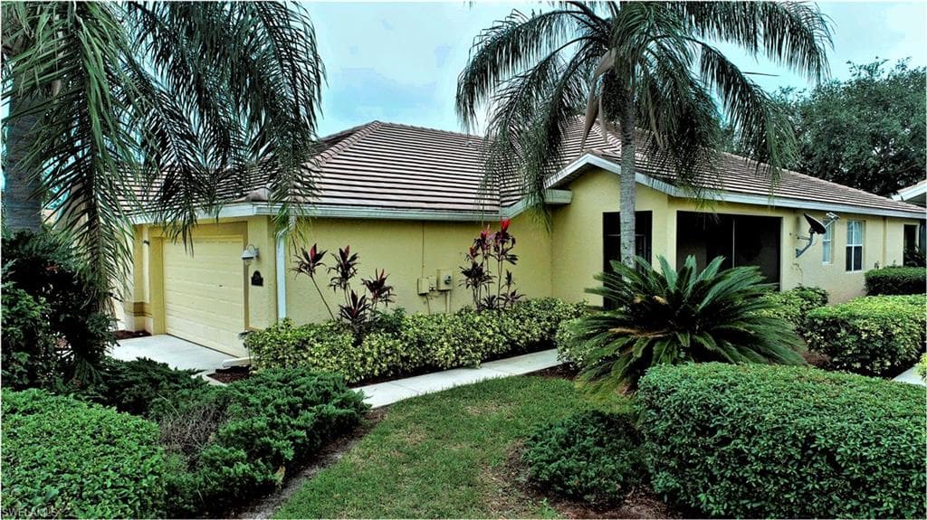 2289 Carnaby CT LEHIGH ACRES, FL 33973