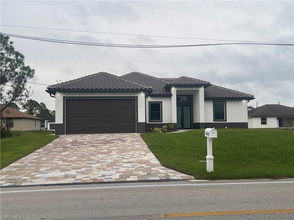 2106 W 9th ST LEHIGH ACRES, FL 33972
