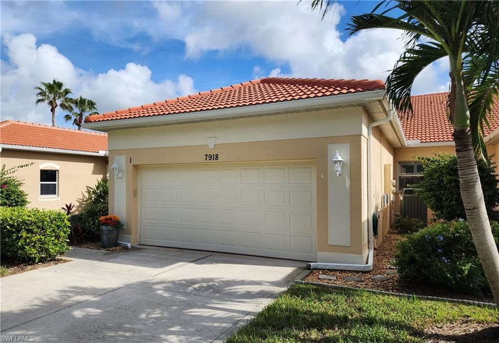 7918 Haven DR 3-1 NAPLES, FL 34104