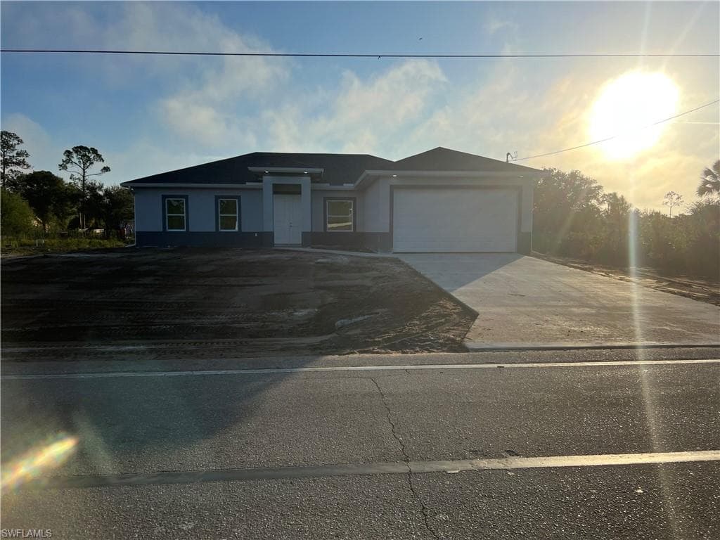 910 Richmond AVE N LEHIGH ACRES, FL 33972