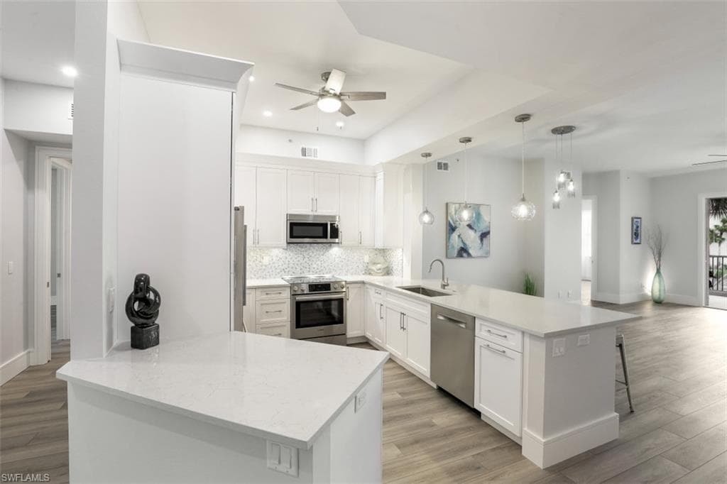 835 Bentwater CIR 103 NAPLES, FL 34108
