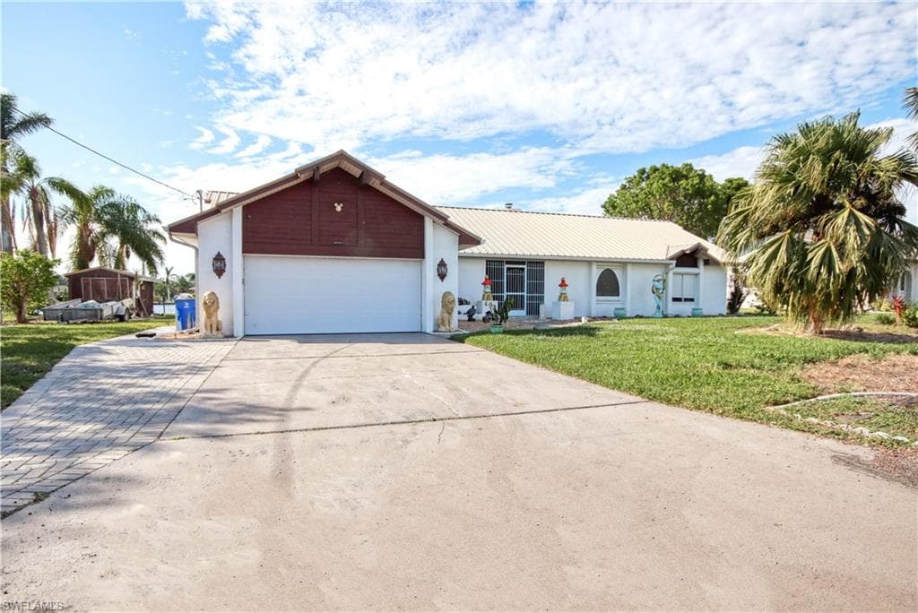 402 Grenier DR NORTH FORT MYERS, FL 33903