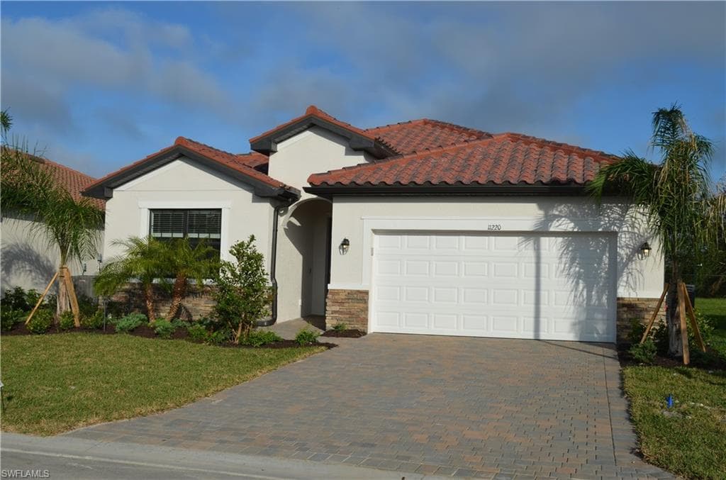11220 SHADY BLOSSOM DR NW FORT MYERS, FL 33913