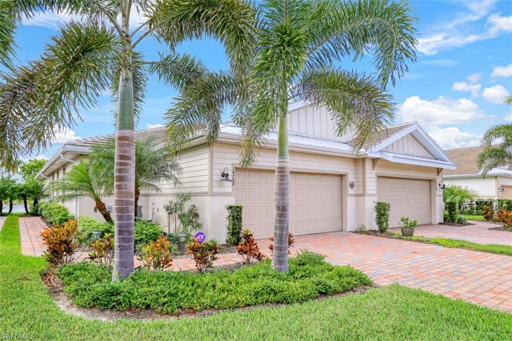 14708 Edgewater CIR NAPLES, FL 34114