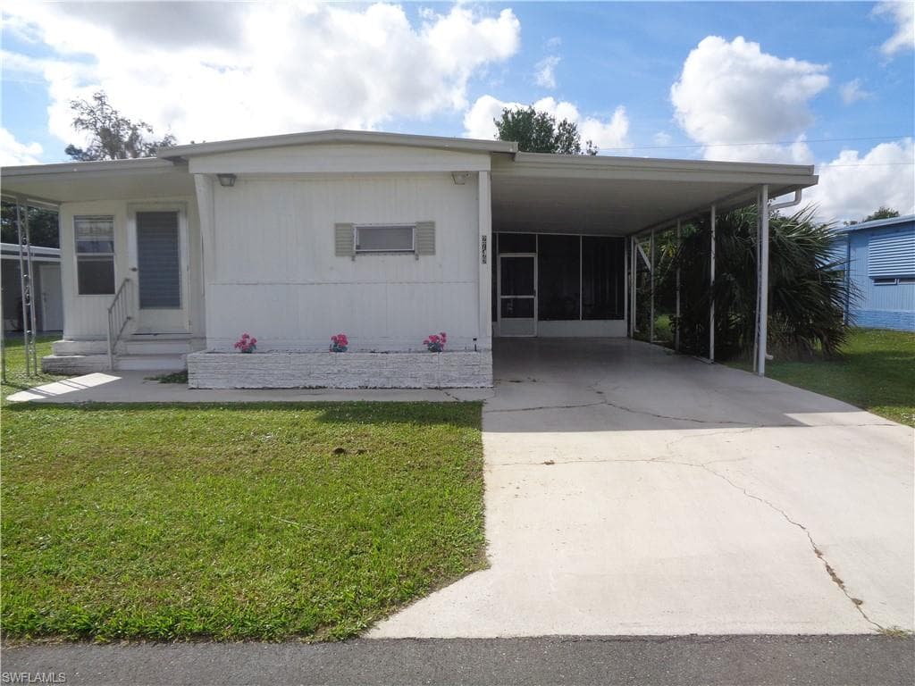 2749 Breezewood DR NORTH FORT MYERS, FL 33917