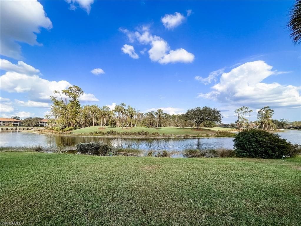 8370 Danbury BLVD NAPLES, FL 34120