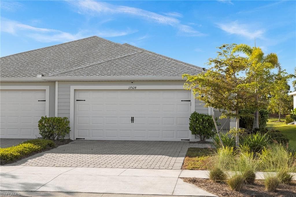 17524 Wayside BEND Babcock Ranch, FL 33982