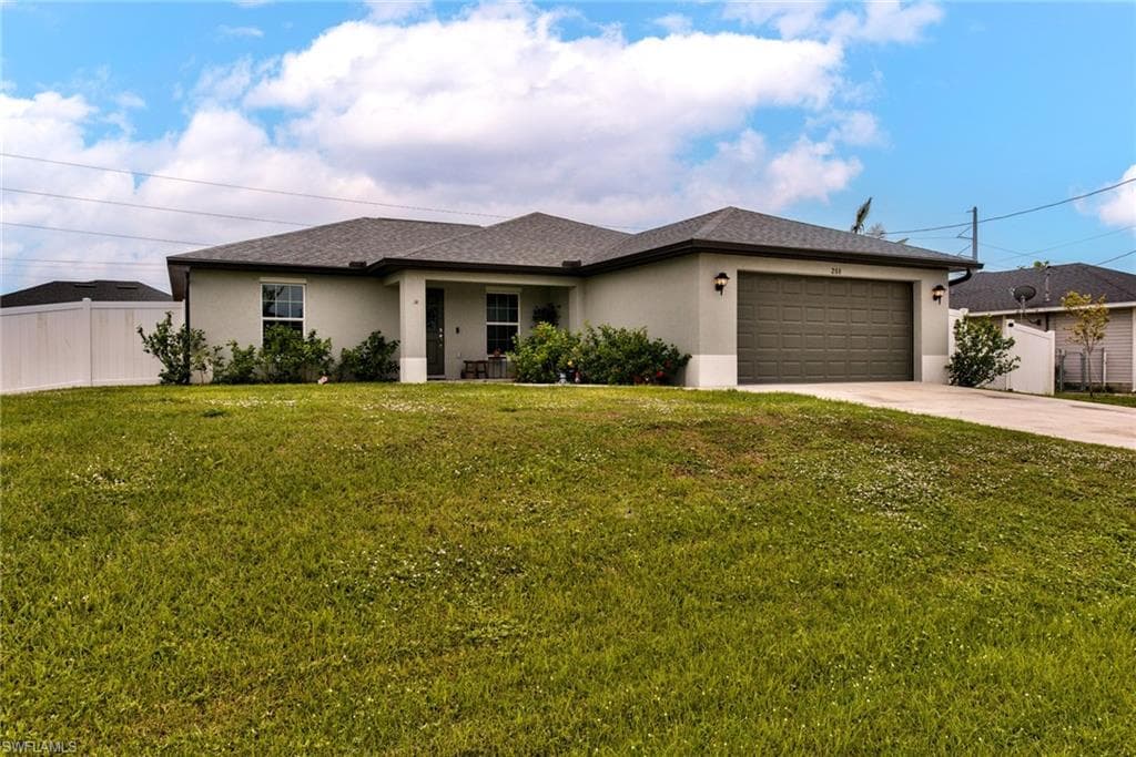 208 24th TER CAPE CORAL, FL 33993
