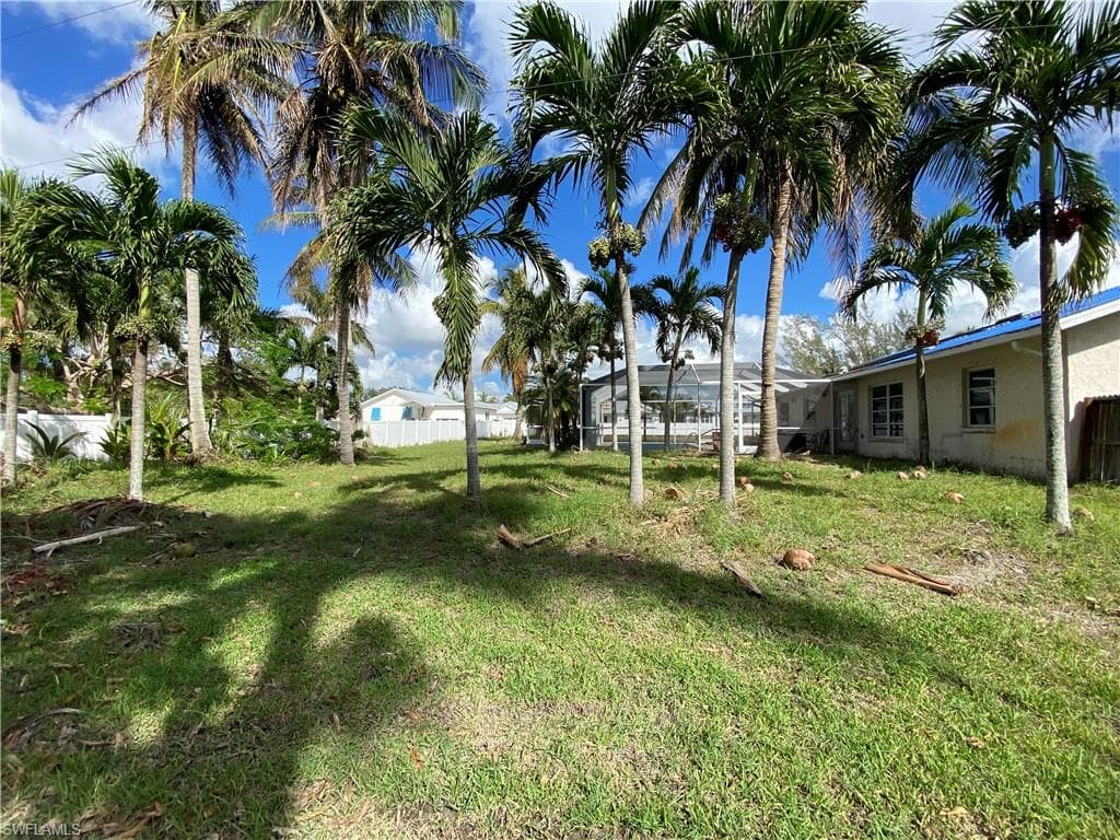 2200 Curtis ST NAPLES, FL 34112