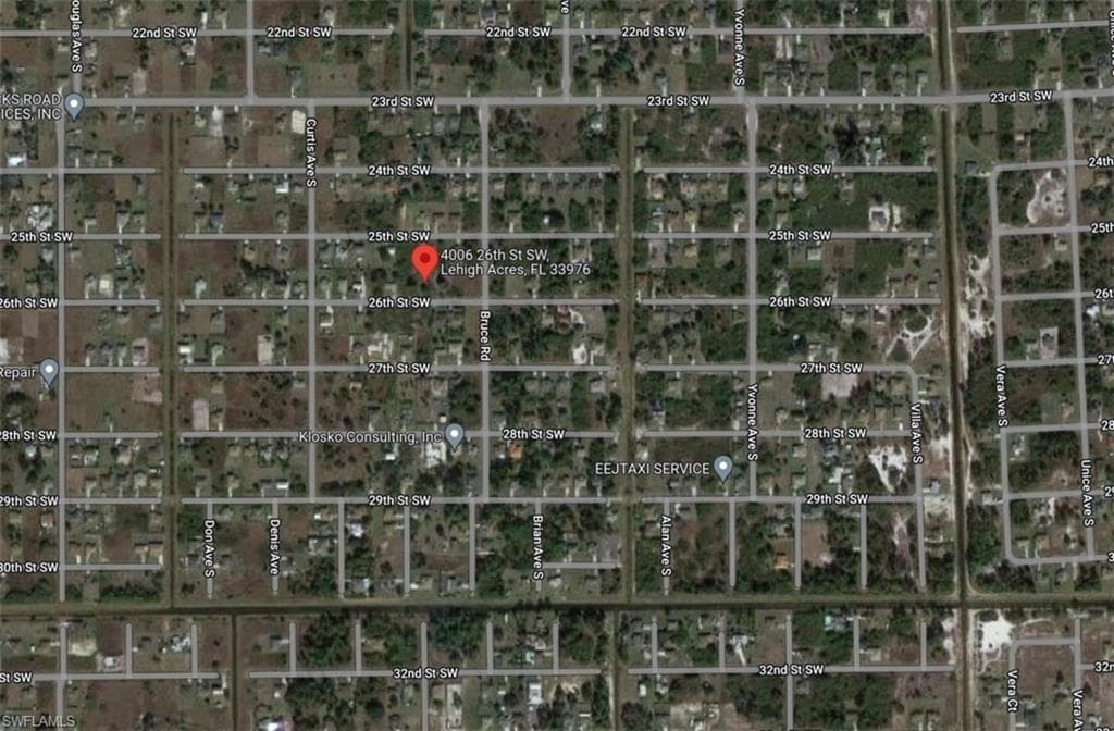 1411 Henry AVE LEHIGH ACRES, FL 33972