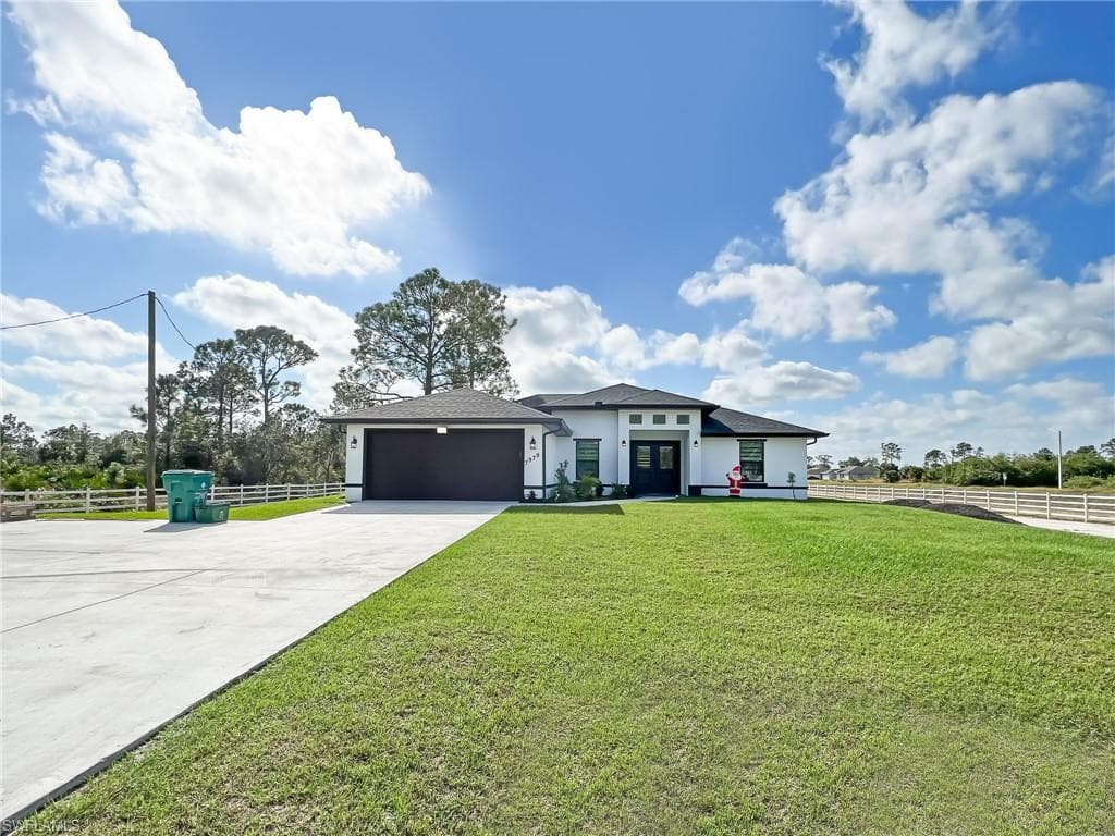 7979 19th PL LABELLE, FL 33935