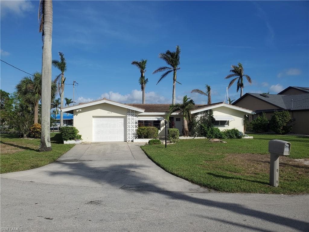 5215 Stratford CT CAPE CORAL, FL 33904