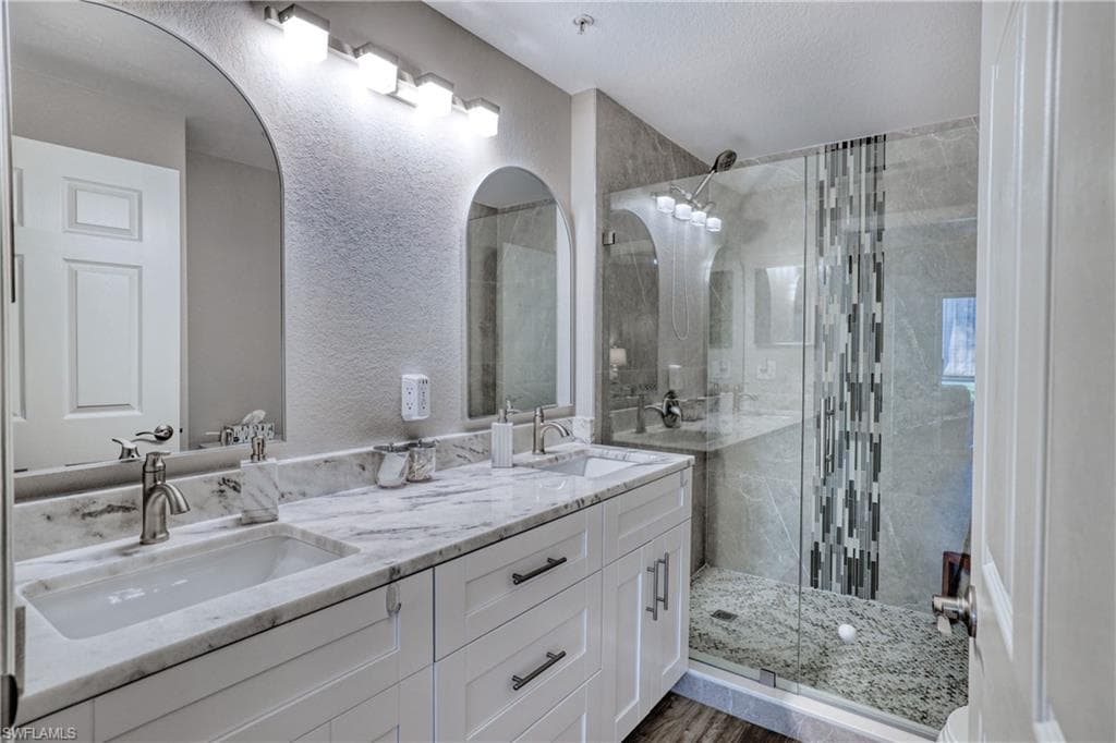 6330 Aragon WAY 102 FORT MYERS, FL 33966