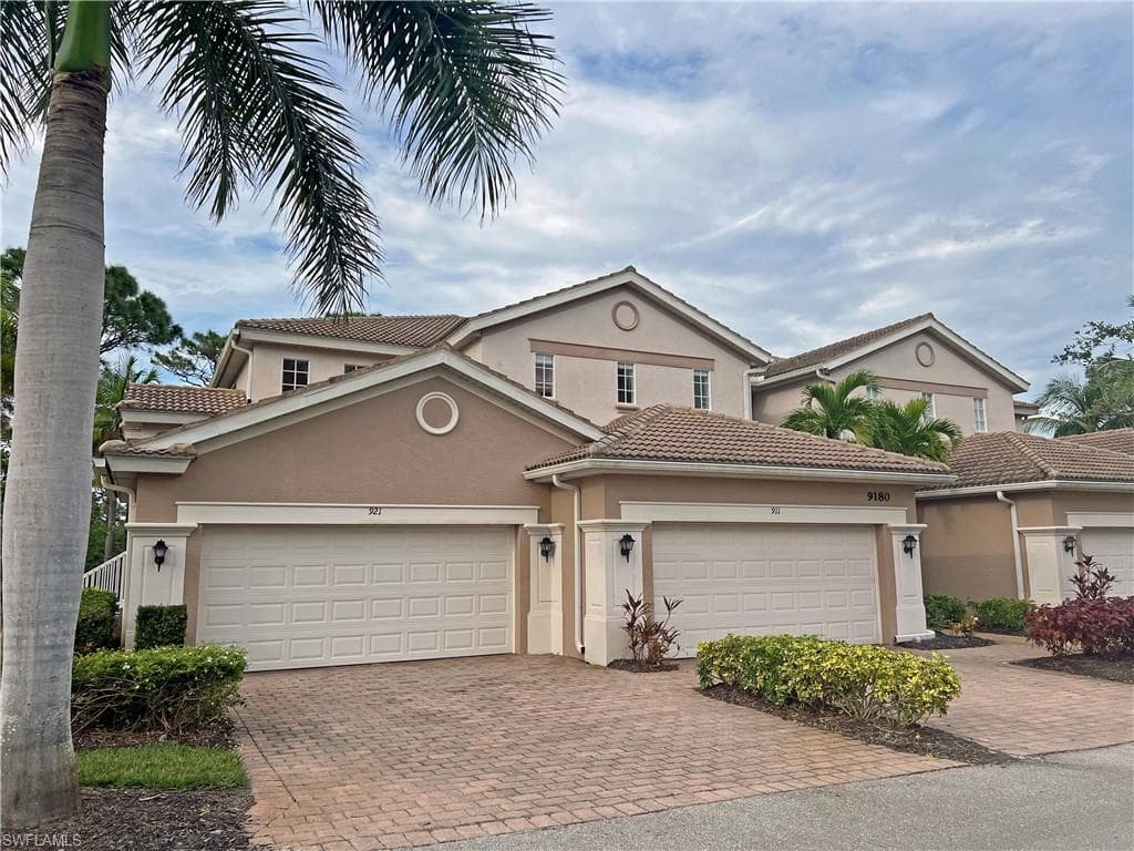 9180 Spanish Moss WAY 921 BONITA SPRINGS, FL 34135