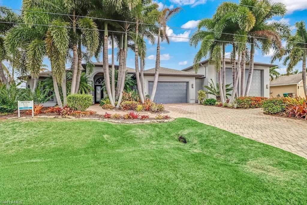 3825 SW 17th PL CAPE CORAL, FL 33914