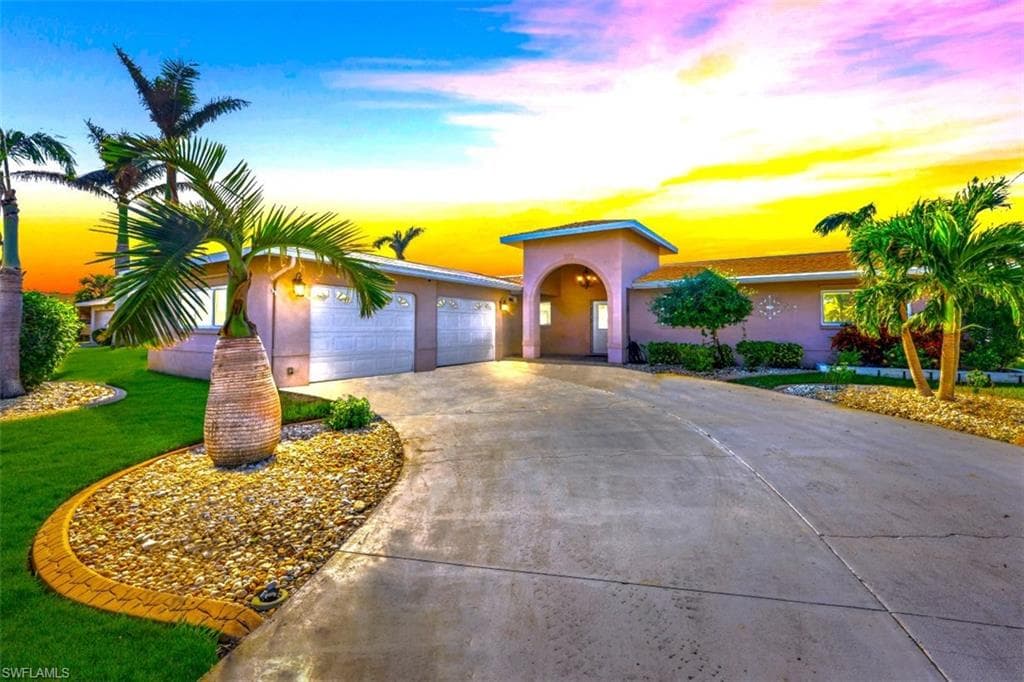 5324 Delano CT CAPE CORAL, FL 33904