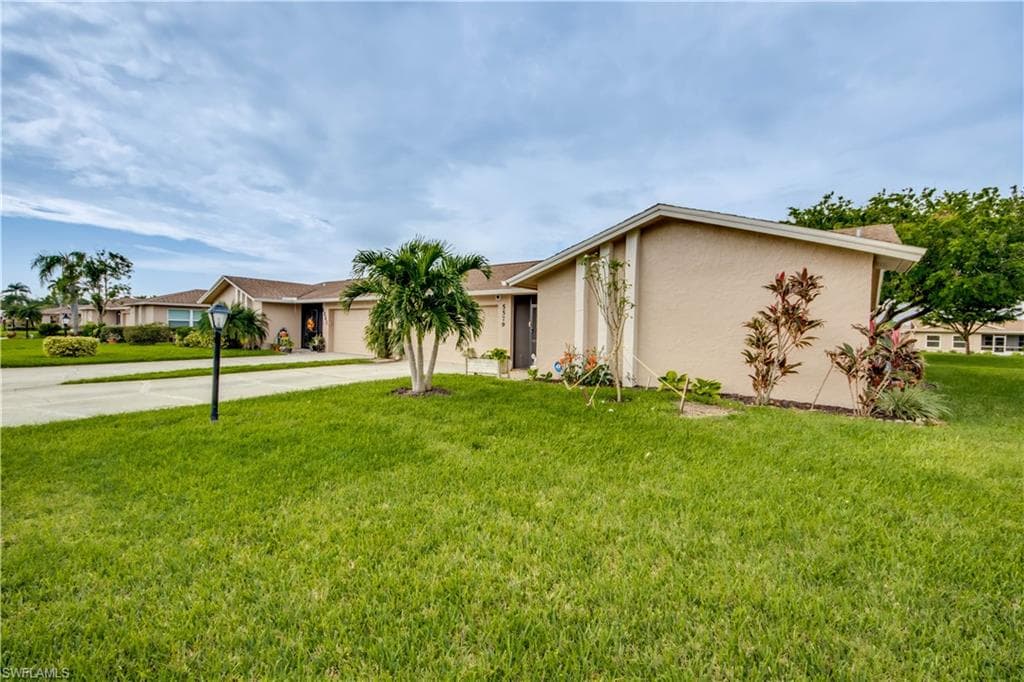 5579 Buring CT FORT MYERS, FL 33919