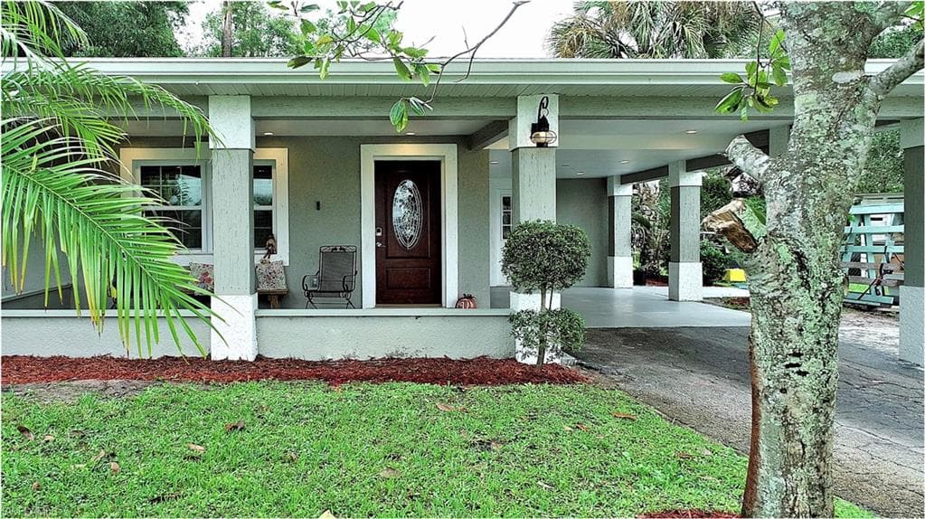 11 Abaco ST LEHIGH ACRES, FL 33936