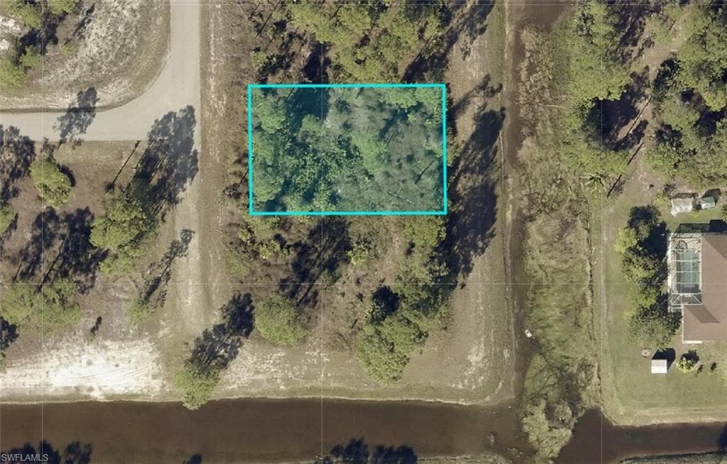 855 Troy AVE S LEHIGH ACRES, FL 33974