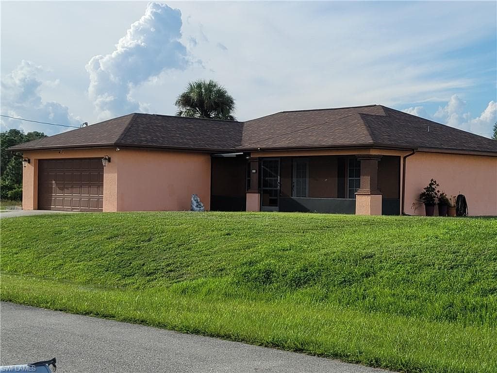 739 Alee ST E LEHIGH ACRES, FL 33974