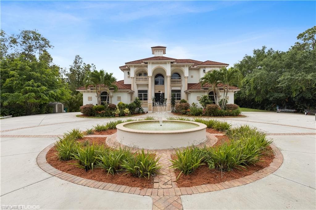 6080 Napa Woods Way NAPLES, FL 34116