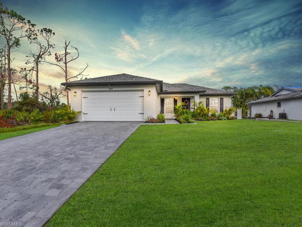 18294 Avon AVE PORT CHARLOTTE, FL 33948