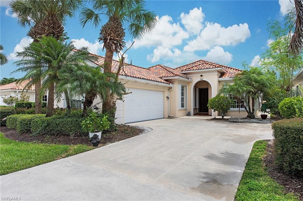 3846 Huelva CT NAPLES, FL 34109