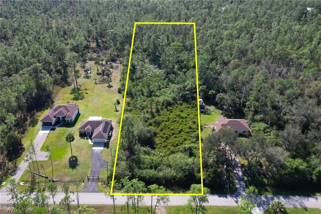 6th AVE NE NAPLES, FL 34120