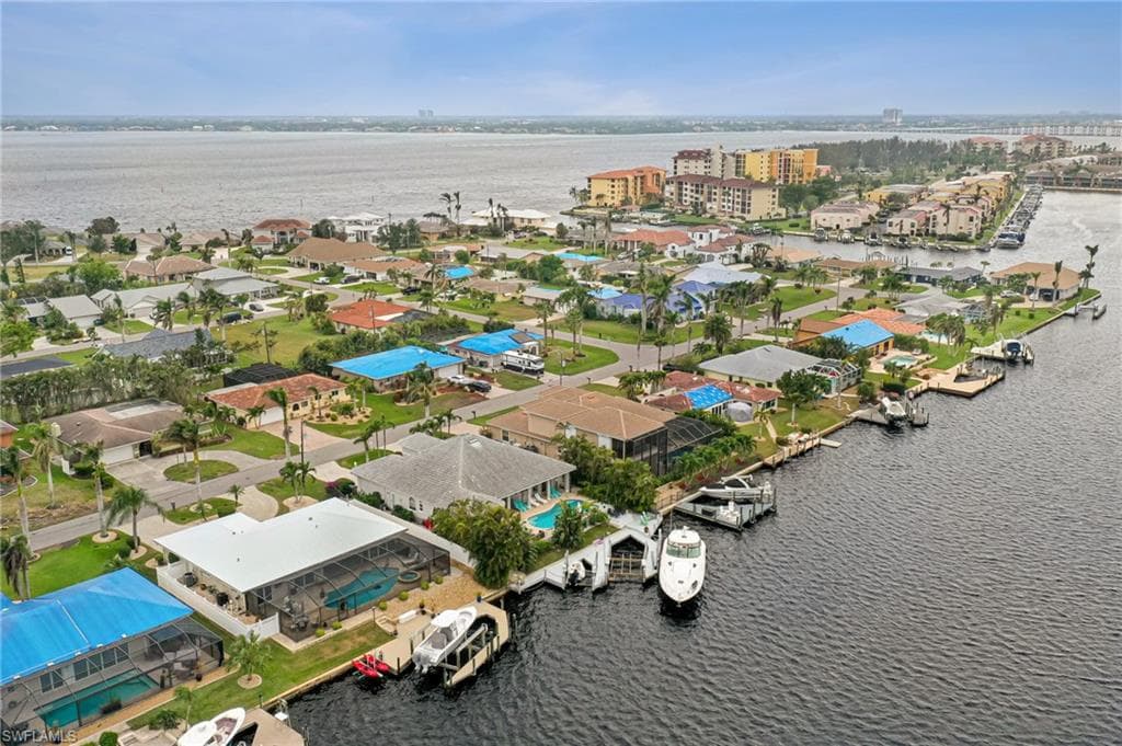 3914 SE 19th PL CAPE CORAL, FL 33904
