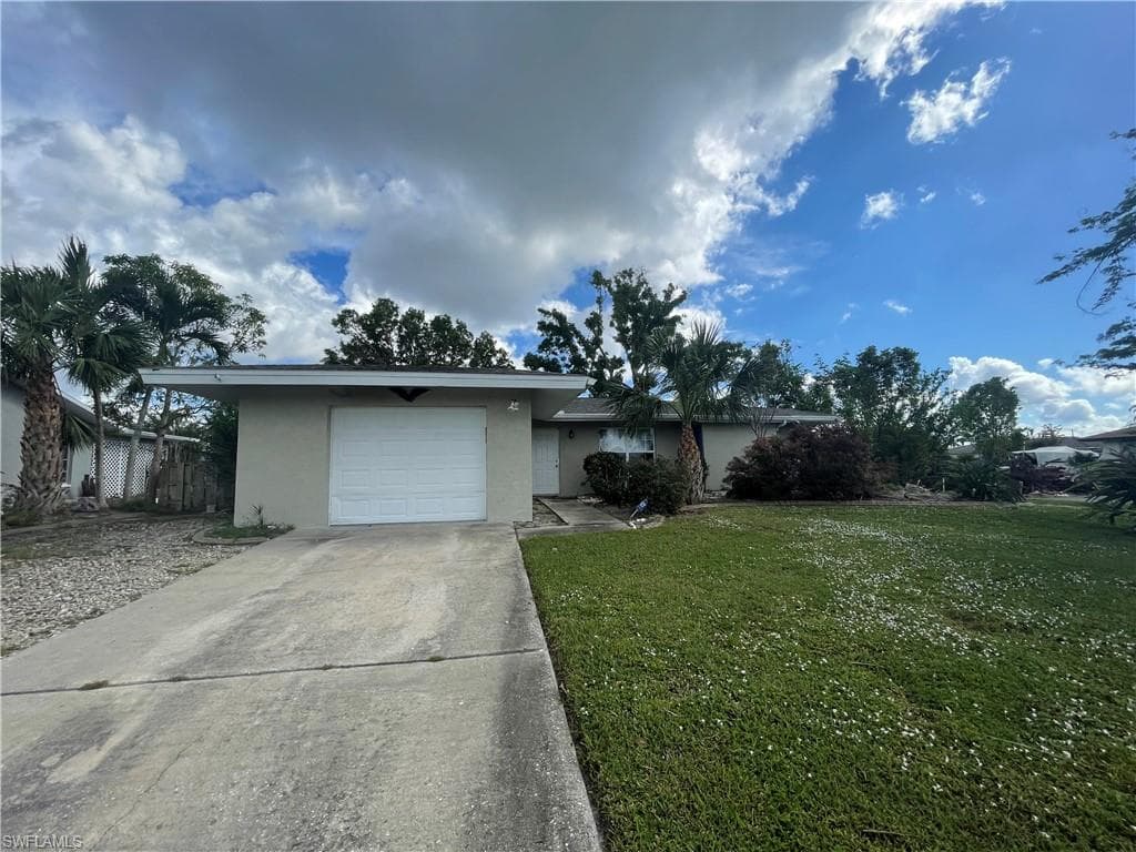 3209 SE 8th PL CAPE CORAL, FL 33904