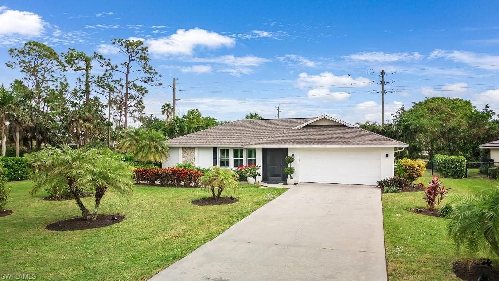 2549 Kings Lake BLVD NAPLES, FL 34112