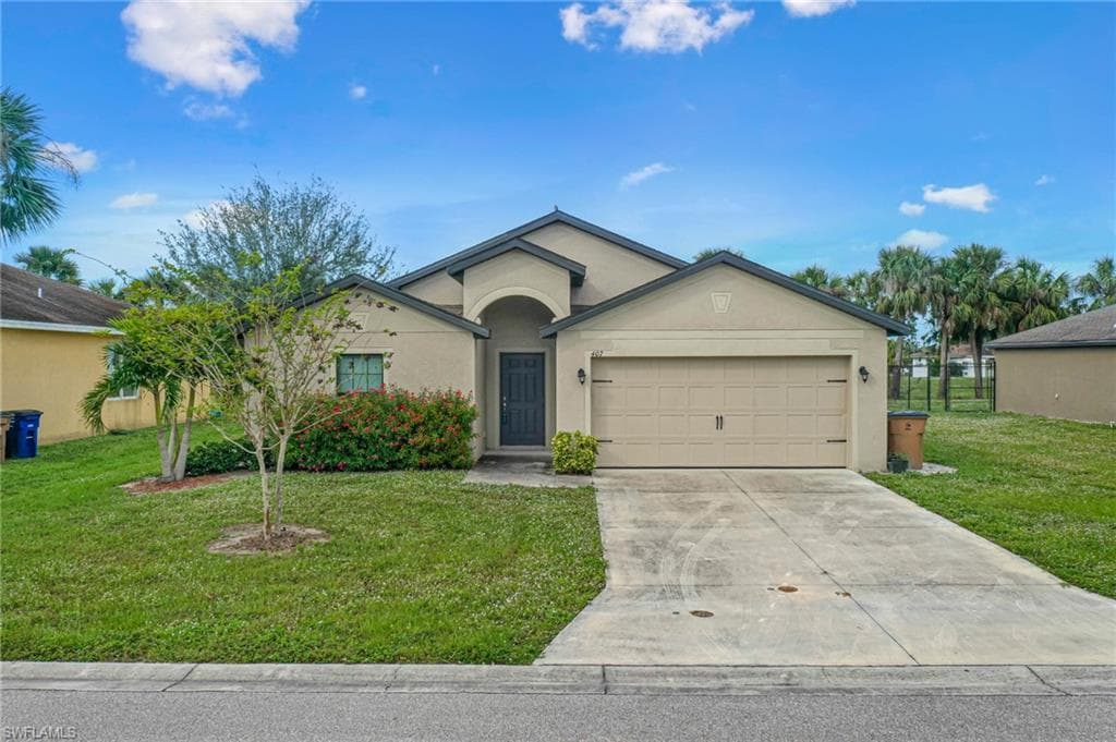 407 Shadow Lakes DR LEHIGH ACRES, FL 33974