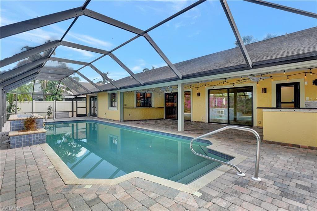 213 Viking WAY NAPLES, FL 34110